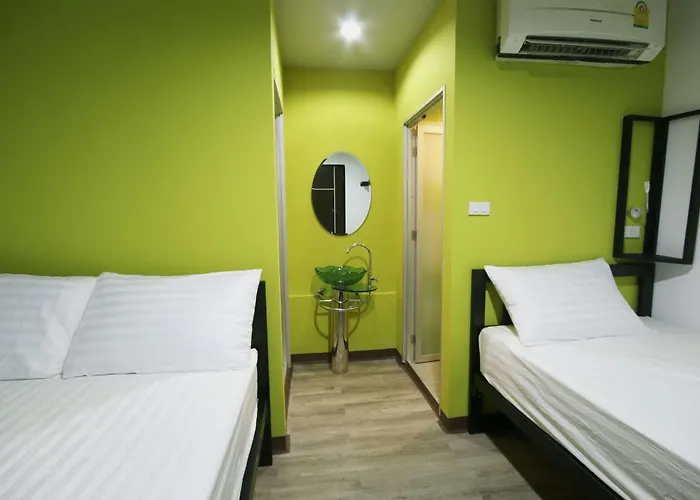 The Pillow Khaosan Hostel *
