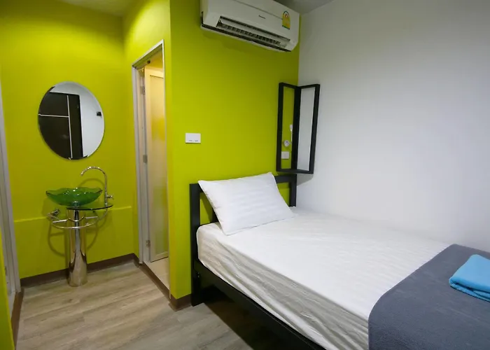 The Pillow Khaosan Hostel *